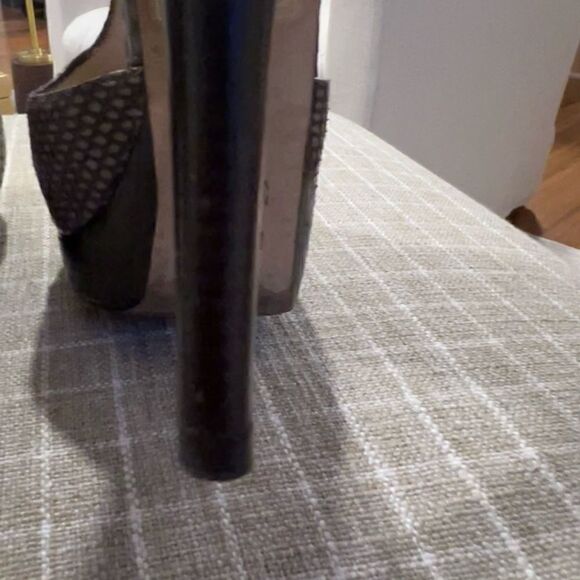 Fendi platform peep toe booties size 6.5 (37) - Picture 13 of 16